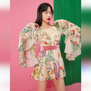 MUKZIN V-neck Printed Sexy Bell Sleeve Romper NWOT